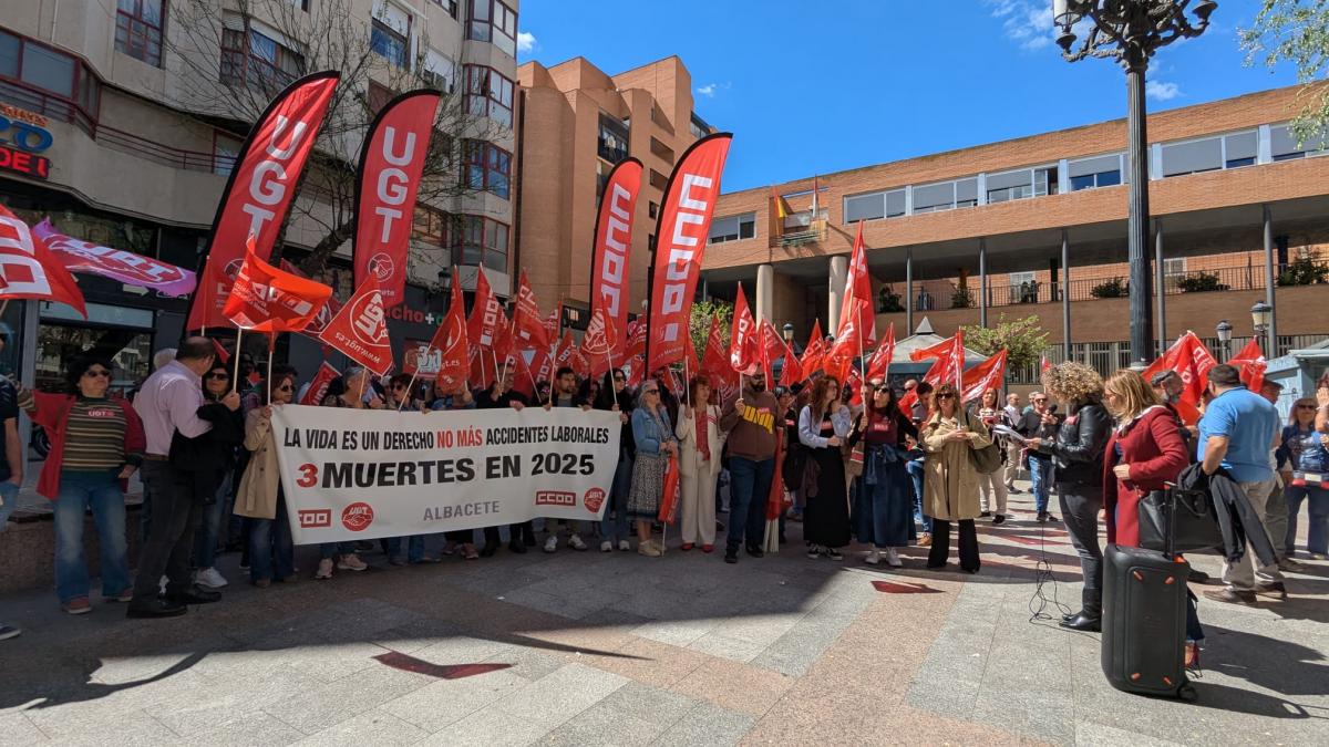 Concentracin por el 28 de abril en Albacete