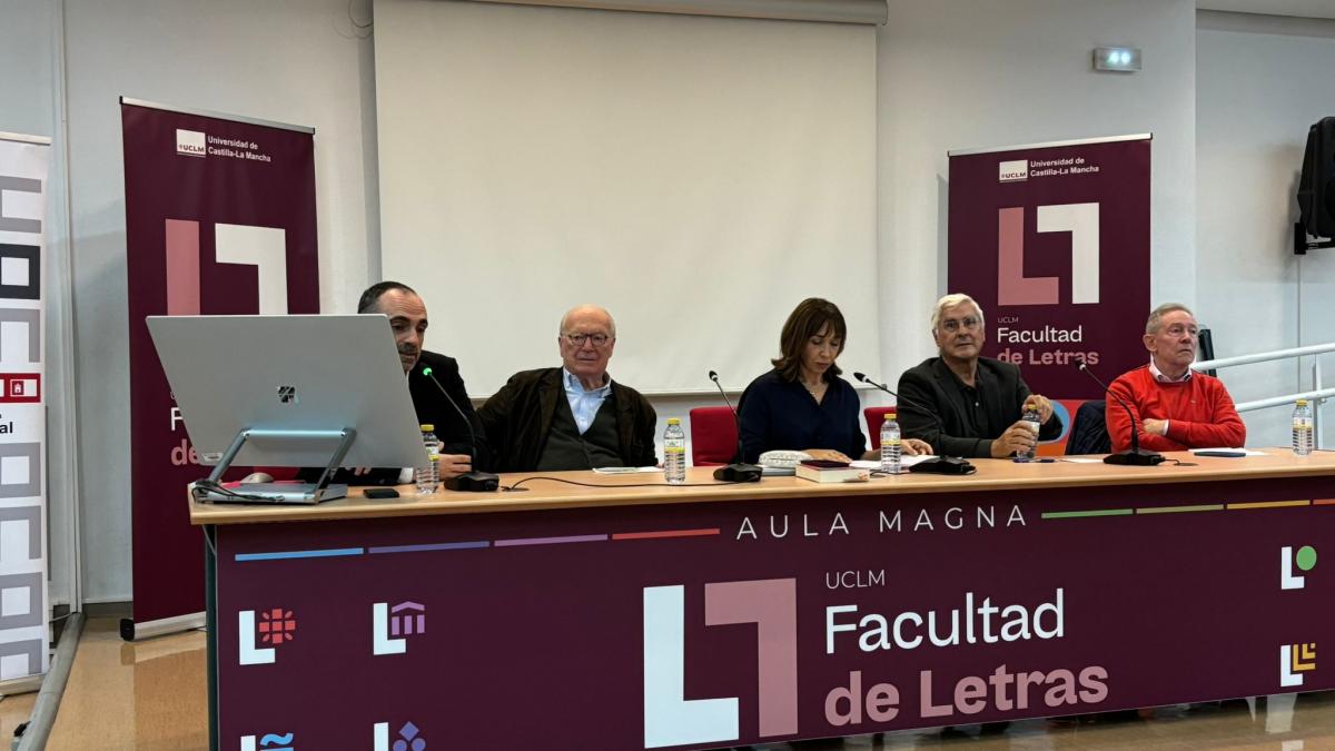 Presentacin en Ciudad Real de La democracia expansiva (Anagrama, 2024), el ltimo ensayo de Nicols Sartorius