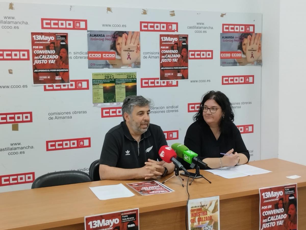 Carlos Navalón y Eva González informando de la negociación del sector del calzado