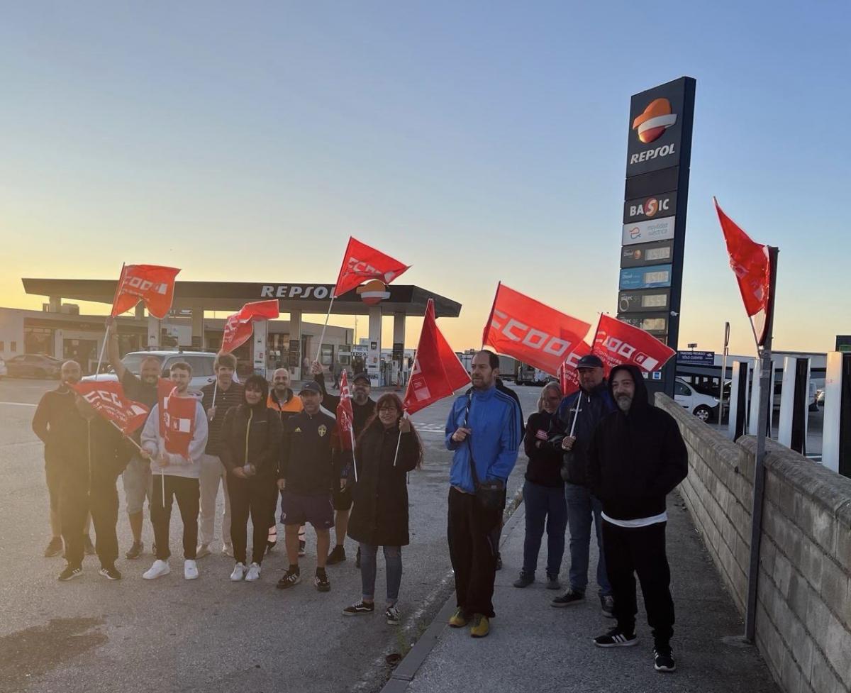 Huelga en la gasolinera Nueva Maypa en Guadalajara