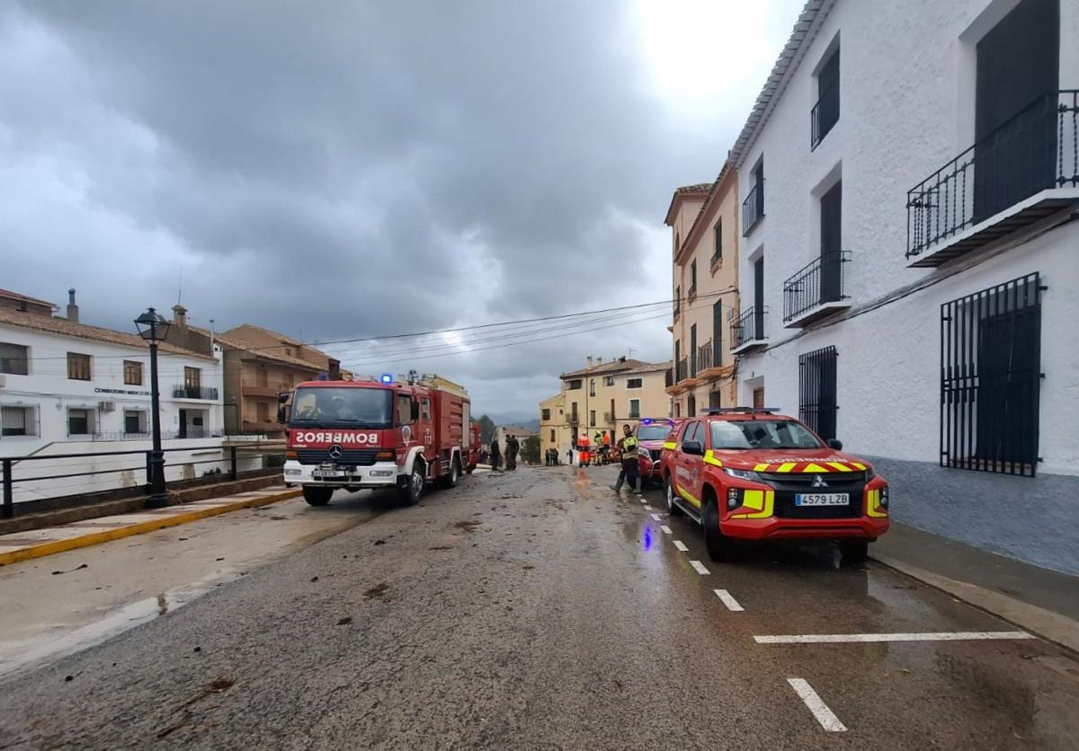 Fotografa del operativo en Letur, publicada por Diputacin de Albacete