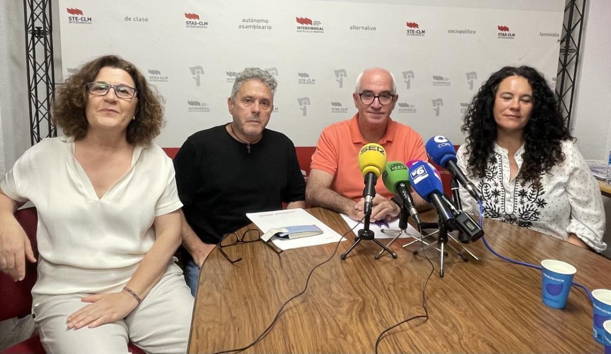 Rueda de prensa anunciando huelga en limpieza viaria