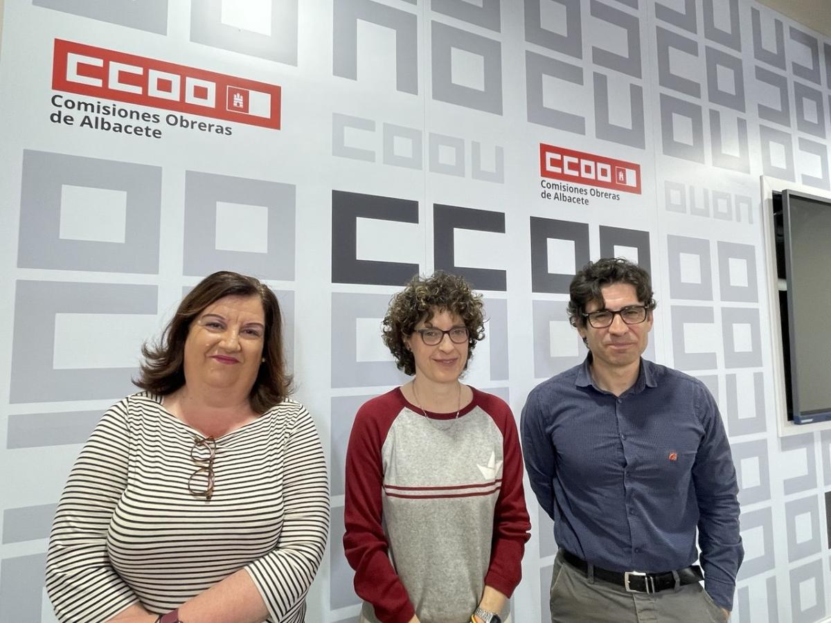 Carmen Olivas, Pilar Segovia y Paco Gómez