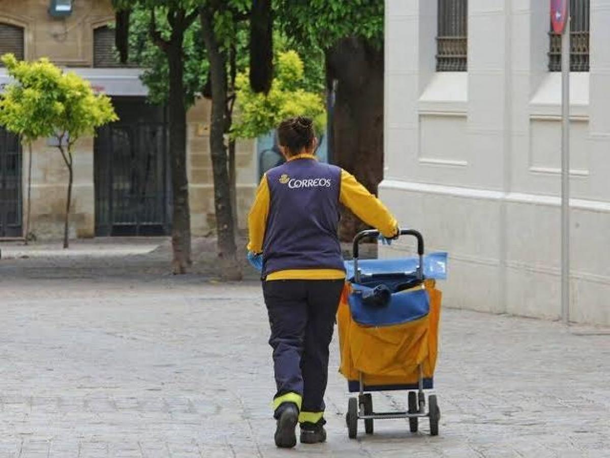 Recortes en las contrataciones de Correos durante el verano