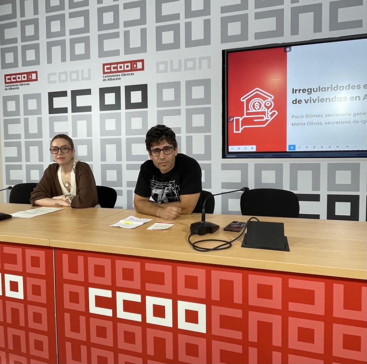 Paco Gmez junto a Mara Olivas