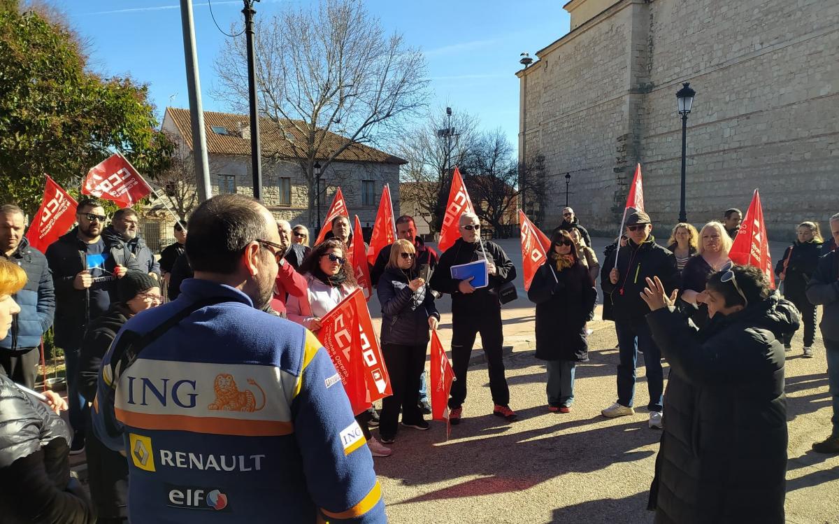 Moviiización del personal de conserjería de la urbanización municipal de Caraquiz