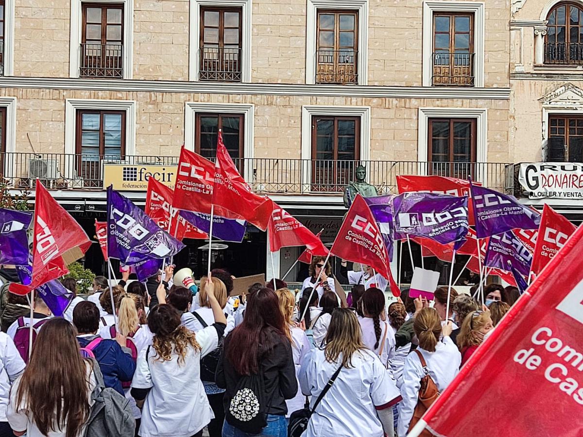 Concentración de protesta del colectivo de atención socio sanitaria