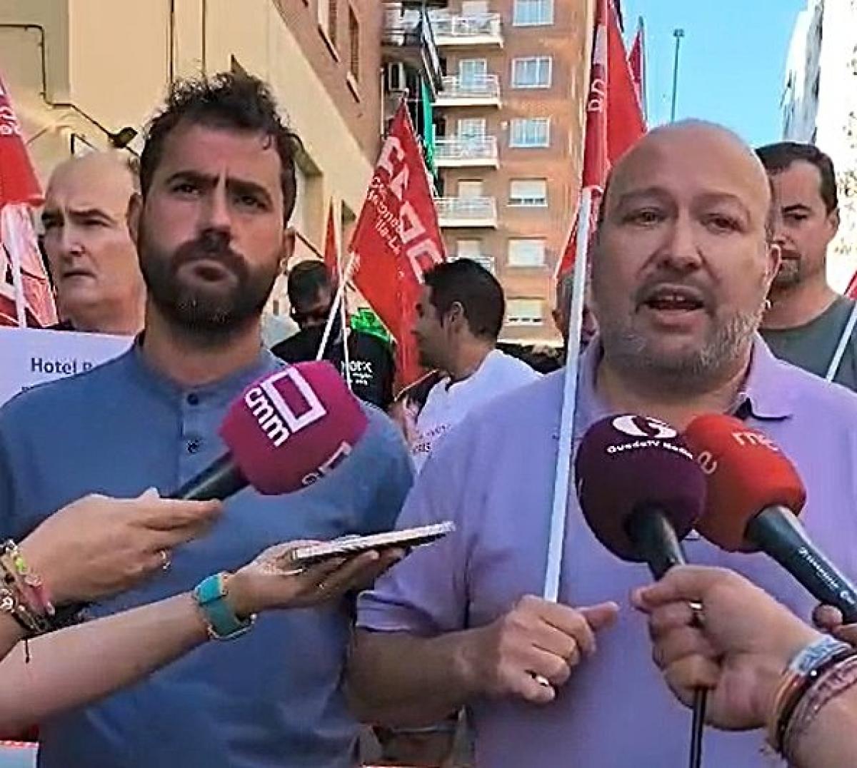 Concentración contra el despido de una camarera de piso en Guadalajara