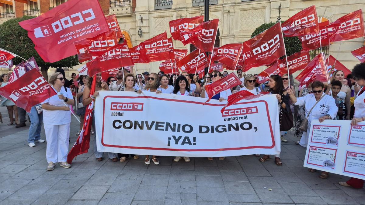 Concentración de auxiliares de atención sociosanitaria a domicilio