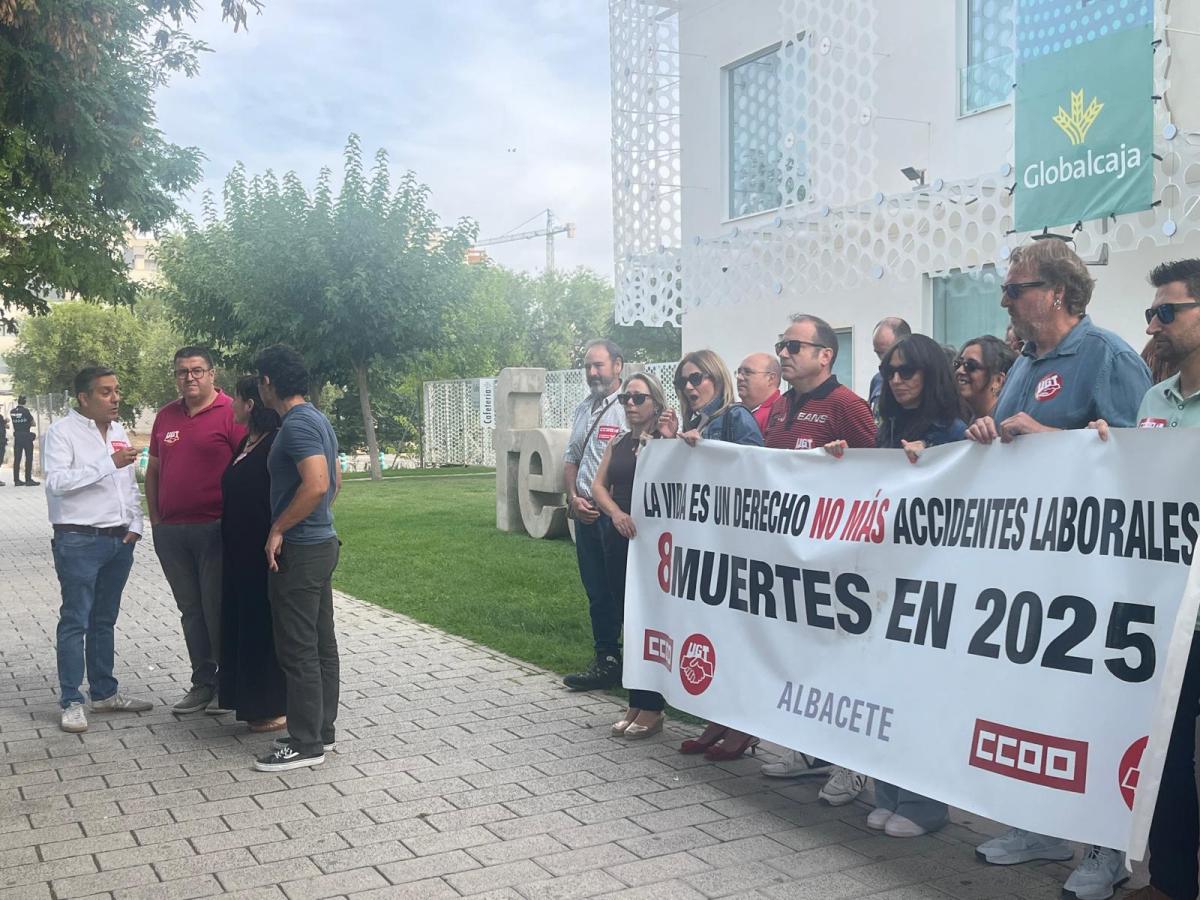 Concentracin en Albacete en protesta por la grave situacin en siniestralidad laboral