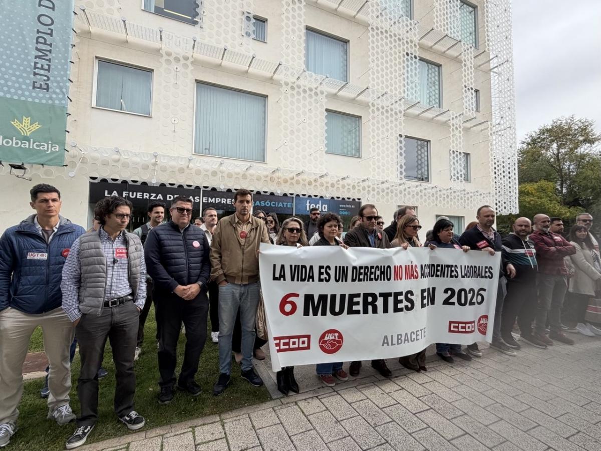 Concnetración por un trabajador muerto en accidente laboral