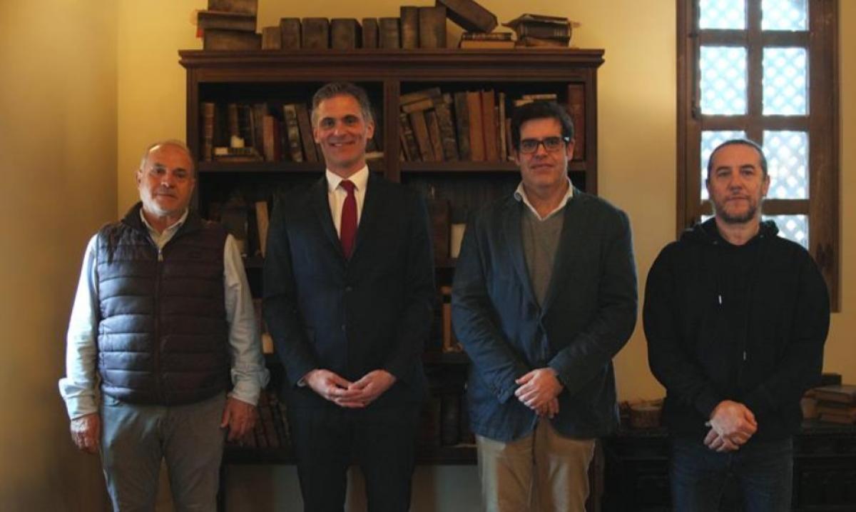 Firma del convenio colectivo de Puy Du Fou