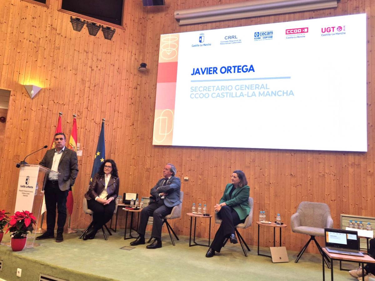 El secretario general de CCOO CLM, Javier Ortega, en la Jornada Anual del Consejo de Relaciones Laborales "Negociación colectiva: las nuevas realidades del trabajo"
