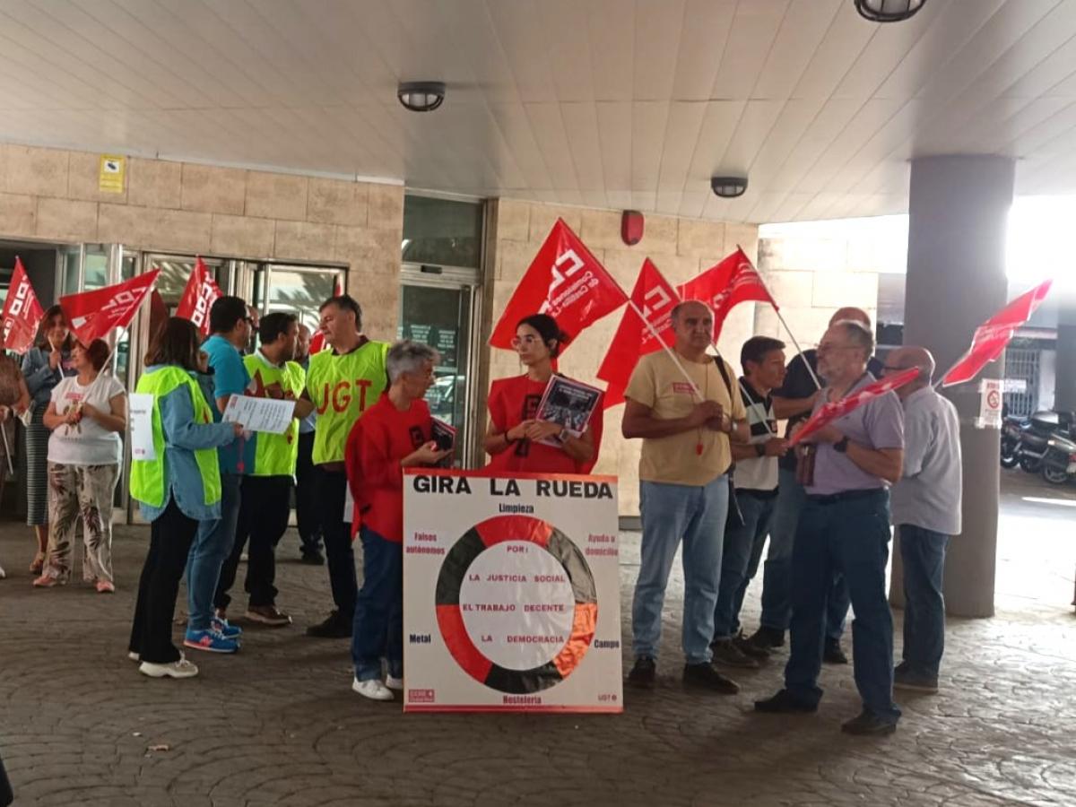CCOO y UGT de Ciudad Real se concentran por el trabajo decente